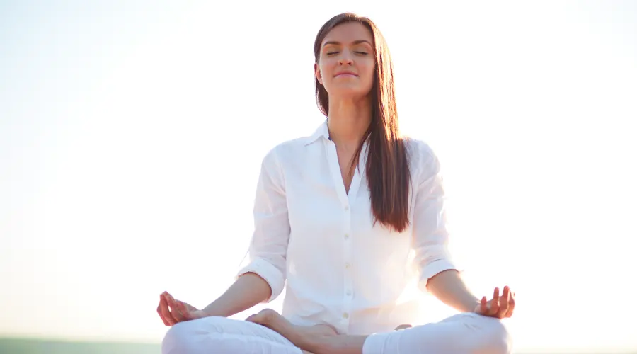 relaxing nature sounds for hearing health پیشگیری از کم شنوایی با مدیتیشن : راهی علمی و طبیعی برای حفظ سلامت شنوایی یوگا برای پیشگیری از کم شنوایی